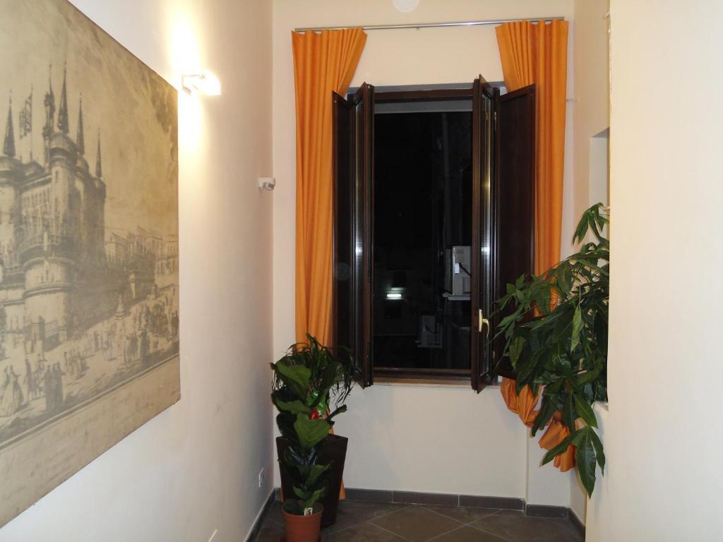 B&B Il Campanile Napoli Bagian luar foto
