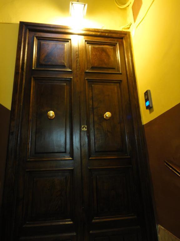 B&B Il Campanile Napoli Bagian luar foto